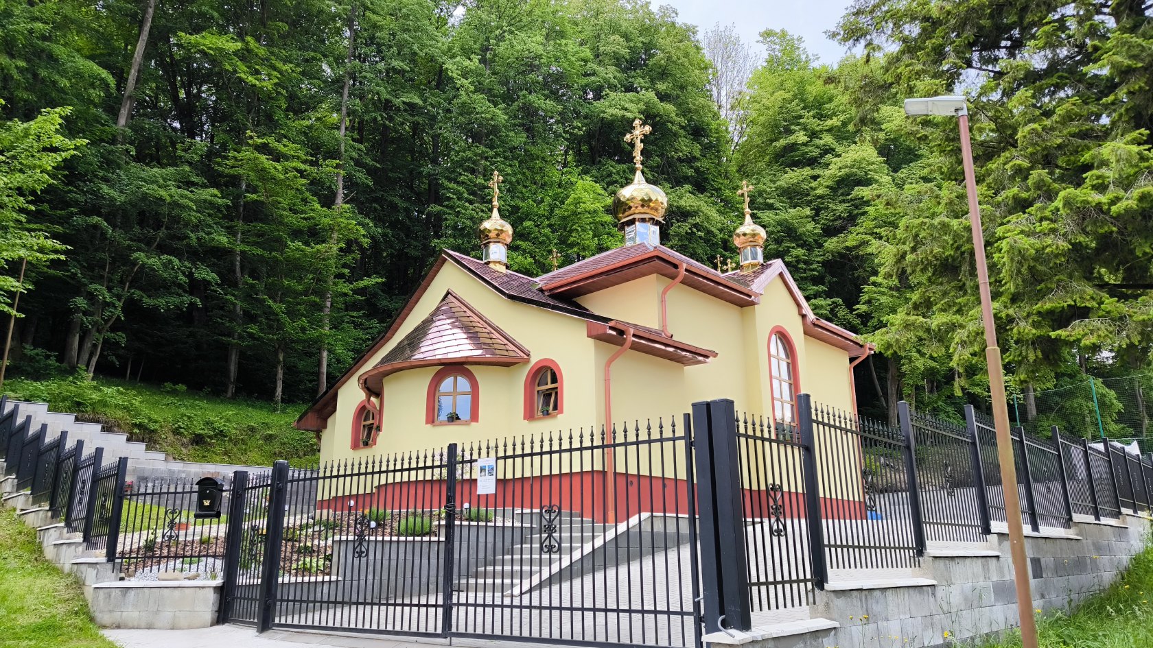 Chrám sv. veľkomučeníka Pantelejmona