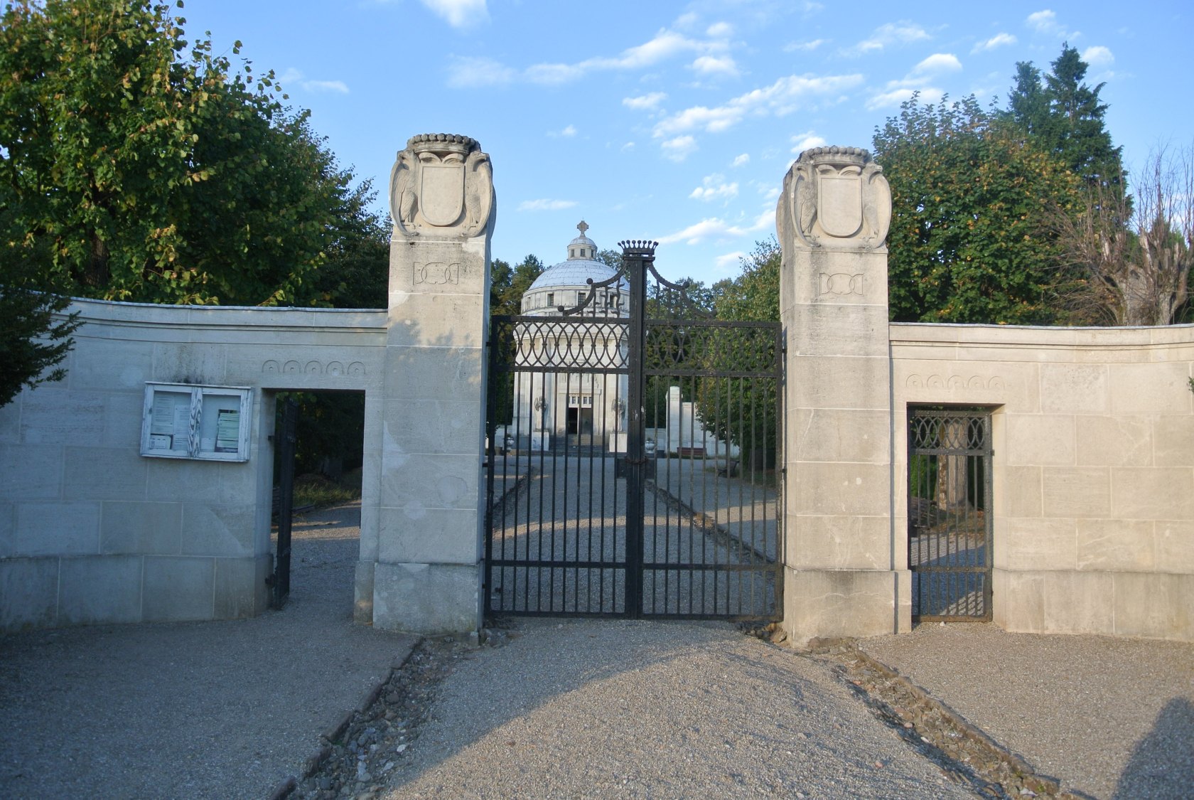Mauzóleum v Krásnohorskom Podhradí