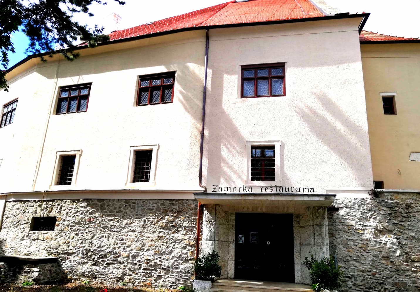 Pezinský zámok