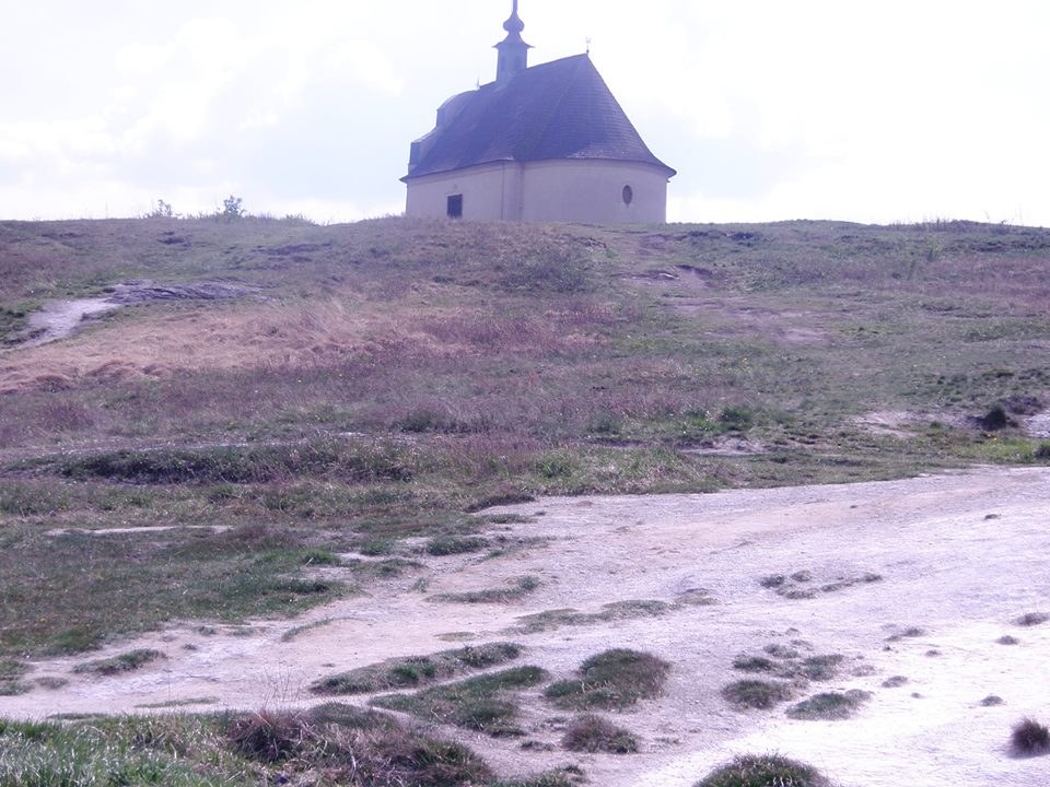 Travertínová kopa Sivá Brada